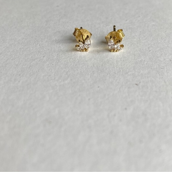 Melanie Auld Jewelry - Melanie Auld Gold Vermeil Studs